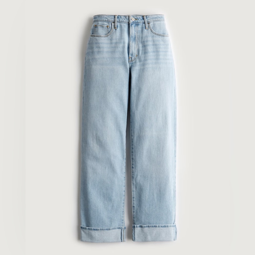 Hollister Ultra High-Rise Light Wash Dad Jeans
